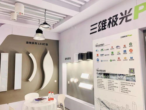 三雄极光进击两大展会，用实力圈粉展览服务